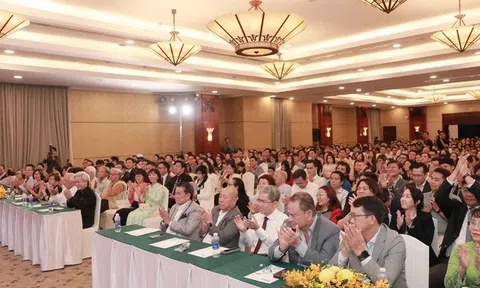 Tọa đàm “Đối thoại về chân dung thế hệ doanh nhân mới”