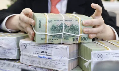 Lãi suất tăng nhanh, tiền nhàn rỗi sẽ chảy đi đâu?