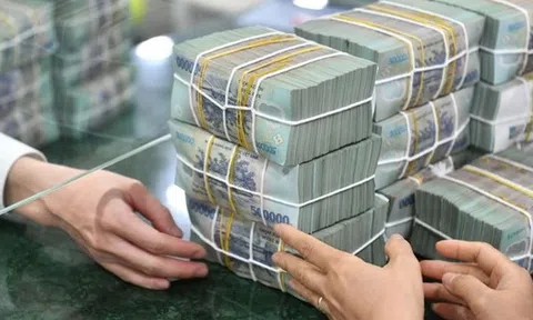 Một ngân hàng áp dụng lãi suất tiết kiệm 7,3%/năm cho kỳ hạn 6 tháng với số tiền chỉ từ 50 triệu đồng