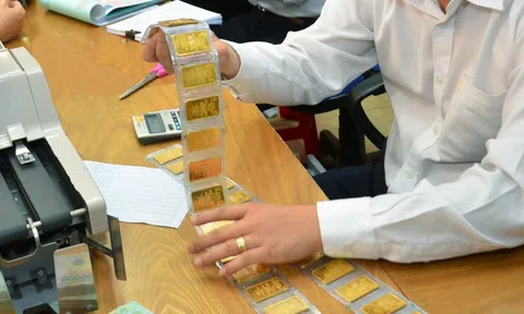 Giá vàng hôm nay 16-12: Tăng mạnh rồi bất ngờ lao xuống