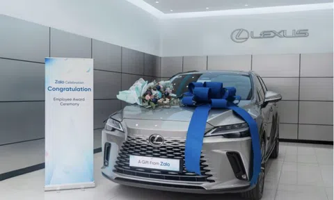 Một công ty ở Việt Nam thưởng cuối năm cho nhân viên bằng xe Lexus