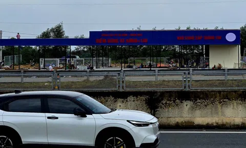 Cận cảnh Điểm dừng xe đầu tiên trên cao tốc Đà Nẵng - Quảng Ngãi