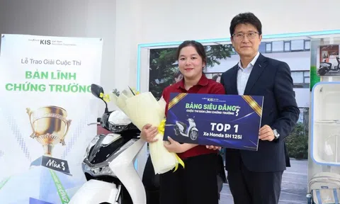 Chứng khoán KIS trao giải xe Honda SH cho nhà đầu tư