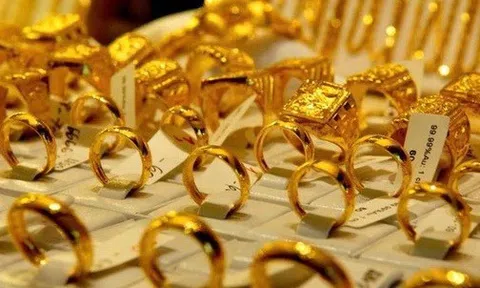 Giá vàng hôm nay 12/12: Bật tăng mạnh sau động thái của Fed