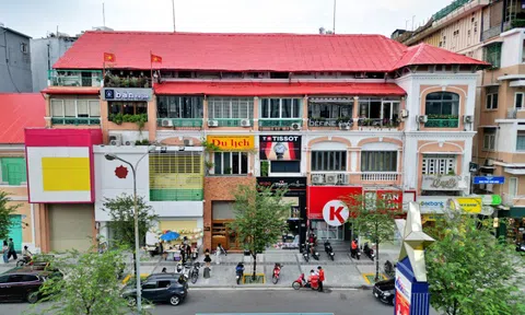 Ngắm loạt nhà cổ trung tâm TP.HCM 'khoác áo mới'