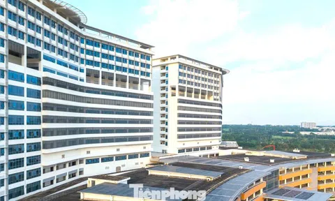 Bệnh viện lớn nhất TPHCM sau 10 năm xây dựng