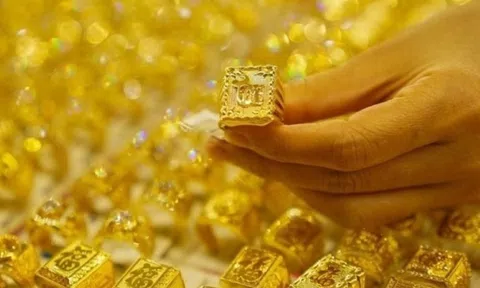 Chiều 25/12: Giá vàng nhẫn, vàng miếng giảm