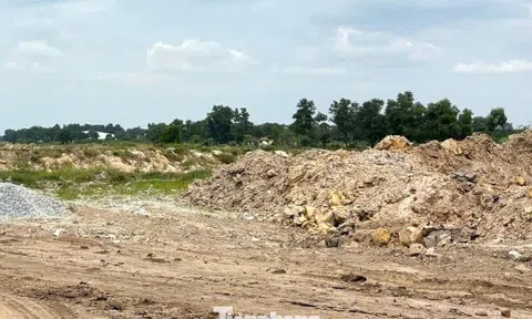 Chủ tịch TPHCM vào cuộc vụ hô biến đất công thành... 'đất ông'