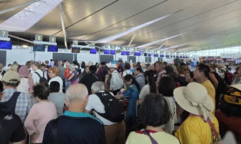 Bộ Xây dựng cấp giấy phép kinh doanh sân bay Phú Quốc cho Sun Group