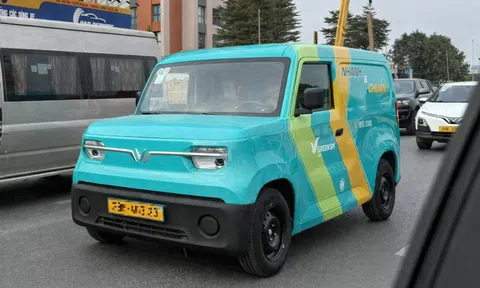 Công ty của ông Phạm Nhật Vượng mở dịch vụ vận tải nội đô, giá cước từ 110.000 đồng