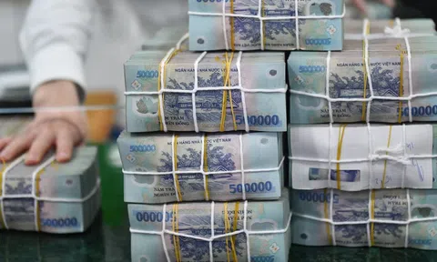 Số thu thuế lần đầu vượt 2 triệu tỷ đồng