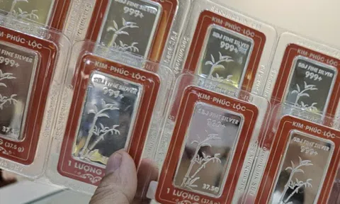 Giá bạc hôm nay 29-12: Rớt thẳng đứng, chuyên gia cảnh báo rủi ro