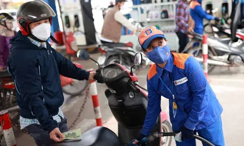 Giá xăng dầu đồng loạt giảm