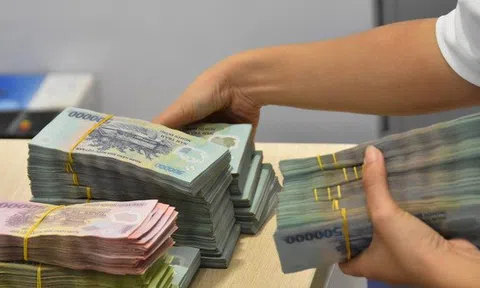 Diễn biến lạ trên thị trường tiền tệ: Lãi suất qua đêm giảm còn 1,8%, kỳ hạn 1-2 tuần tăng vọt lên trên 9%