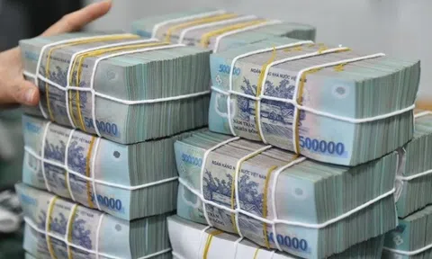 Thấy gì từ mức thu thuế 2,2 triệu tỷ đồng cao nhất lịch sử?