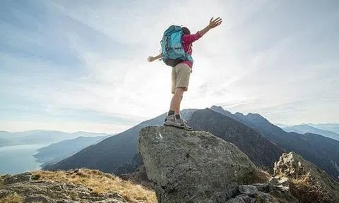 VNDirect: VN-Index có thể cán mốc 2.099 điểm, loạt nhóm cổ phiếu sẽ được "tái định giá" trong năm 2026