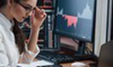 Nhận định thị trường phiên giao dịch ngày 30/12: Hạn chế mua cổ phiếu tiệm cận vùng đỉnh cũ