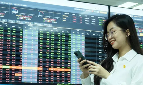 Cổ phiếu vua 'lên tiếng', VN-Index lập đỉnh mới