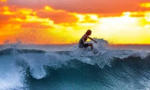 Dự phóng VN-Index vượt 2.100 điểm trong kịch bản tích cực, CTCK chỉ ra loạt cơ hội đầu tư hấp dẫn