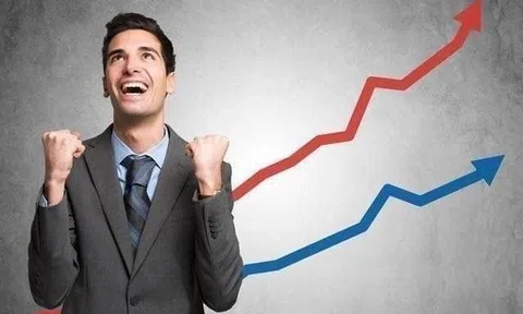 Một cổ phiếu bảo hiểm lên đỉnh lịch sử sau "cú" tăng vọt, thanh khoản bùng nổ cao nhất 1,5 năm