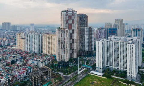 Giao dịch chung cư cũ giảm mạnh, giá vẫn 'trên trời'