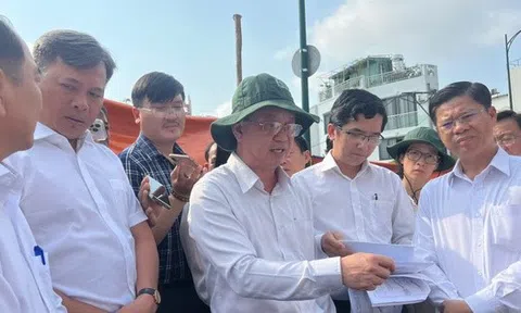 Sự cố sụp mặt đường Ba Đình: Lãnh đạo TPHCM yêu cầu xử lý trước Tết