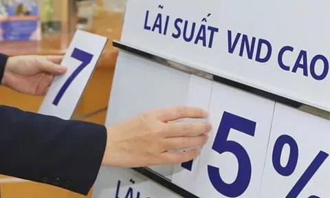 Tín hiệu từ làn sóng tăng lãi suất huy động