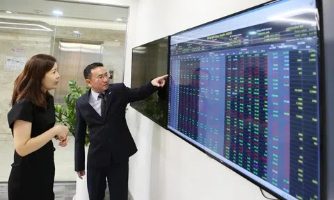 Nhà đầu tư chốt lời cổ phiếu doanh nghiệp nhà nước