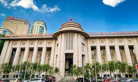 Cập nhật thị trường tiền tệ: Lãi suất LNH xuống thấp, tỷ giá USD tự do tăng 100 đồng, NHNN hút mạnh VND