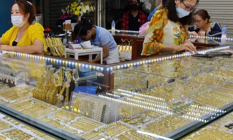 Cử tri phản ánh độc quyền mua - bán vàng miếng gây biến động lớn về giá, Ngân hàng Nhà nước nói gì?