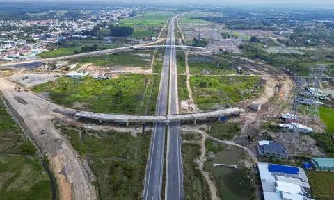 14 km cao tốc Bến Lức - Long Thành chờ thông tuyến