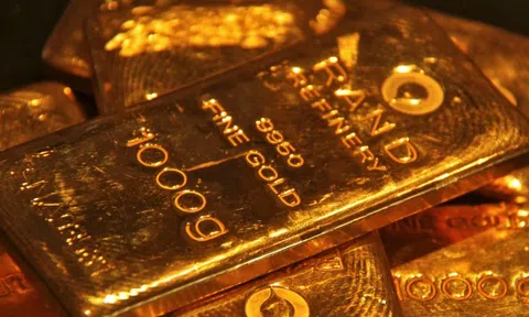 Diễn biến khác thường của vàng