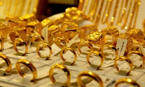 Sáng 30/1: Giá vàng thế giới nhanh chóng lấy lại đà tăng, quay về mốc 5.400 USD/ounce; vàng trong nước vẫn neo ở mức cao