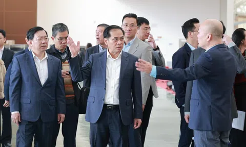 Phó Thủ tướng kiểm tra tiến độ Hội chợ Mùa Xuân 2026