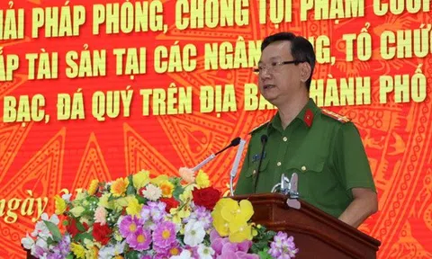 Công an hướng dẫn cách ứng phó tội phạm cướp ngân hàng, tiệm vàng
