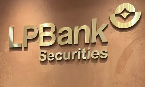 Ông Nguyễn Đức Thụy và con trai nắm 26,93 % cổ phần Chứng khoán LPBank