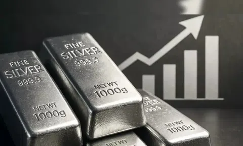 Bạc bứt phá lên đỉnh lịch sử 90 USD/ounce, thị trường hàng hóa tiếp đà hưng phấn