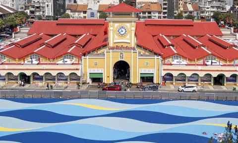 Đơn vị chỉnh trang sẵn sàng đổi màu sơn chợ Bến Thành