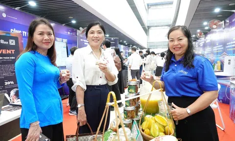 Cô giáo Cần Thơ "nâng đời" trái khế chua miền Tây