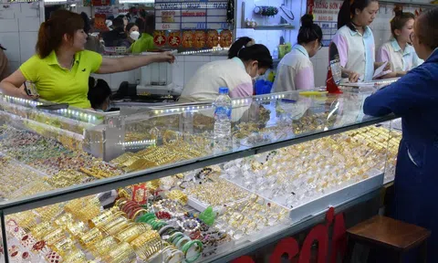 Giá vàng hôm nay 17-2: Chưa dừng đà tăng