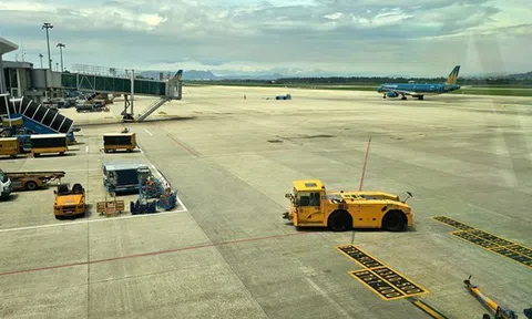 Flycam bay trái phép, đường băng sân bay Đà Nẵng phải tạm ngưng