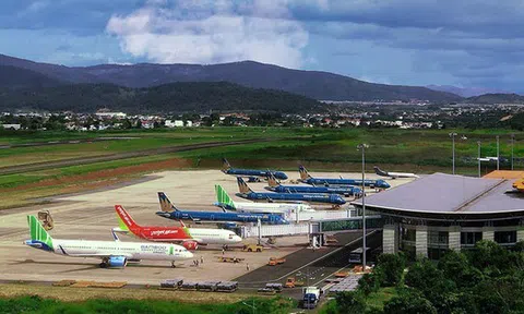 Huỷ toàn bộ chuyến bay, đóng cửa sân bay Đà Lạt: Hành khách đổi, hoàn vé như thế nào?