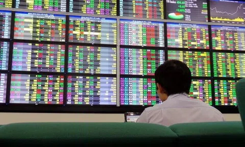 Nóng: UBCKNN rà soát tư cách công ty đại chúng, loạt doanh nghiệp tỷ USD PV GAS, BSR, ACV, BID,... vào "tầm ngắm"