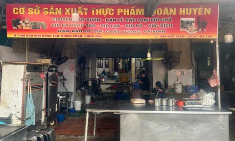 Khởi tố chủ cơ sở sản xuất giò chả chứa hàn the, thu giữ hơn 1,2 tấn