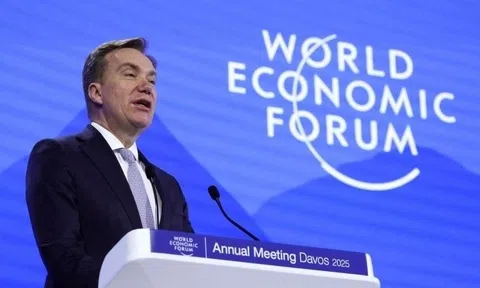 Chủ tịch Diễn đàn Kinh tế Thế giới từ chức vì liên quan Epstein