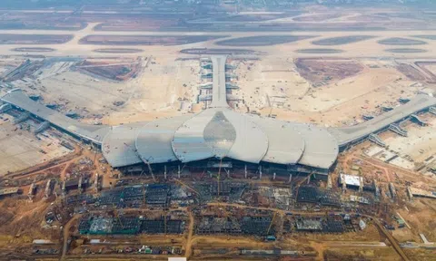 Sân bay Long Thành: Cử tri hỏi đầu tư giai đoạn 2, Bộ Xây dựng trả lời gì?