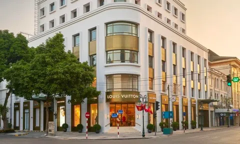 Giá thuê mặt bằng bán lẻ phân hoá: Mặt phố giảm, khách sạn hạng sang tăng