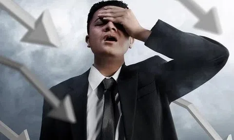 Kỷ lục chưa từng có: Chứng khoán Việt Nam lần đầu giảm hơn 100 điểm trong một phiên