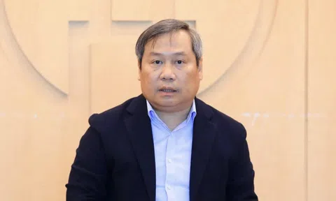 Chủ tịch UBND TP Hà Nội Vũ Đại Thắng đề nghị người dân không tích trữ xăng dầu