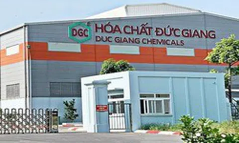 Cổ phiếu Hóa chất Đức Giang bị bán tháo